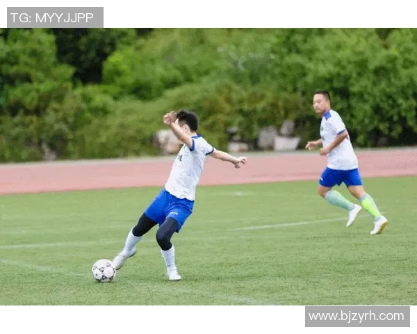 今日足球赛事深度剖析与精彩预测助你掌握比赛动态与投注策略